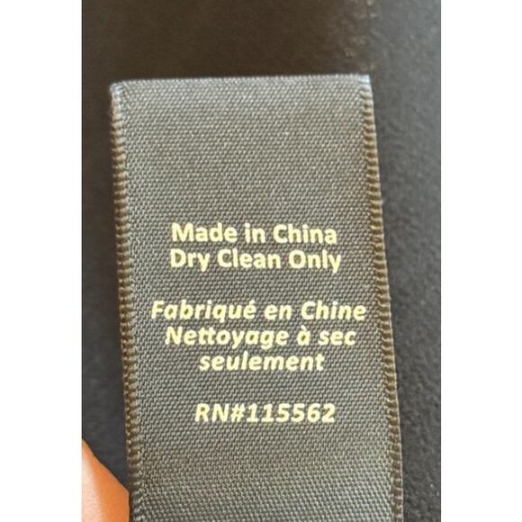 NWOT Elizabeth and James Top Women S Black Silk Floral Metallic Party Event - Picture 5 of 6